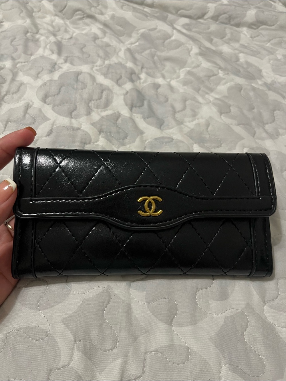 CHANEL Black Quilted Leather Wallet with Gold CC Emblem - Picture 2 of 4